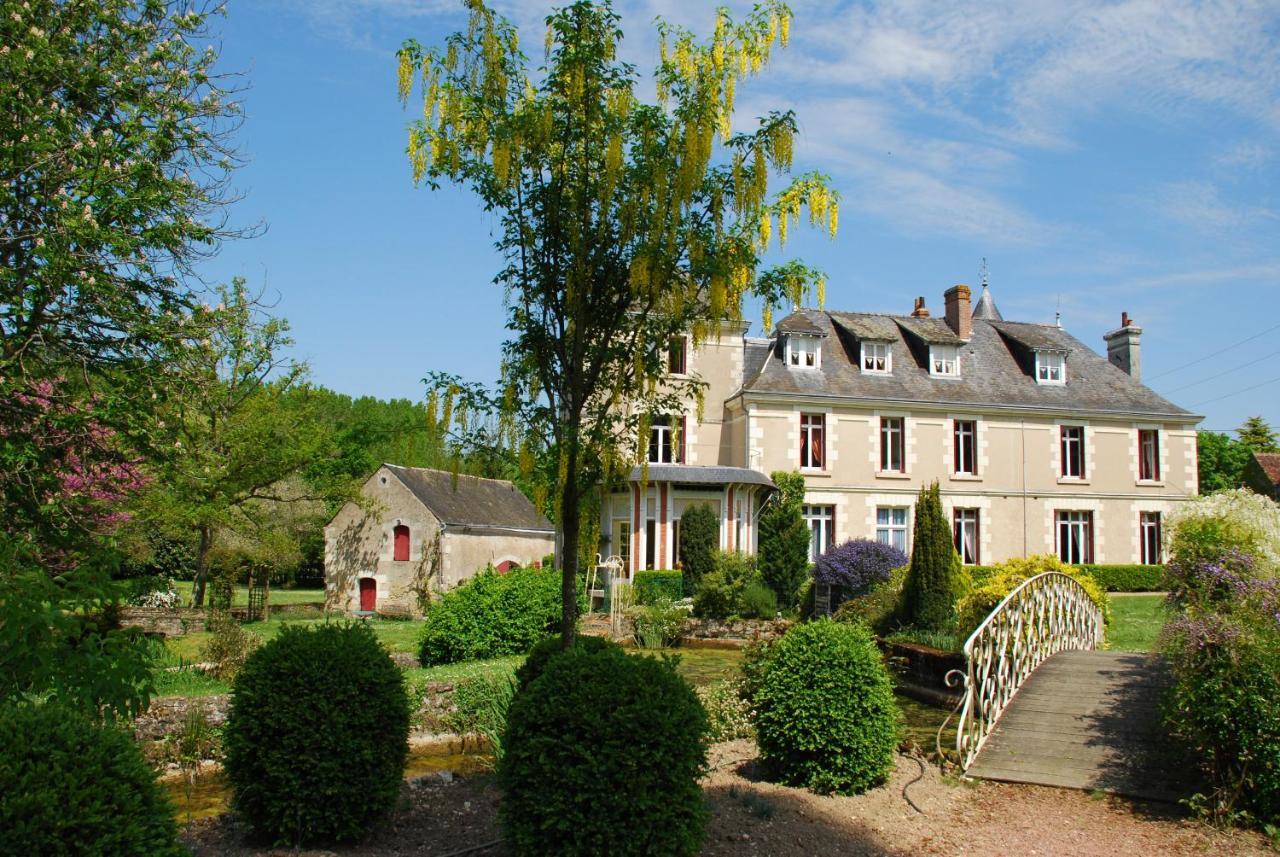 Bed and Breakfast Le Moulin De Francueil Esterno foto