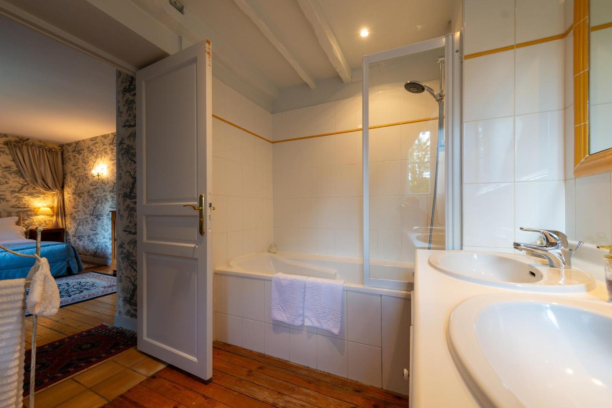 Bed and Breakfast Le Moulin De Francueil Esterno foto